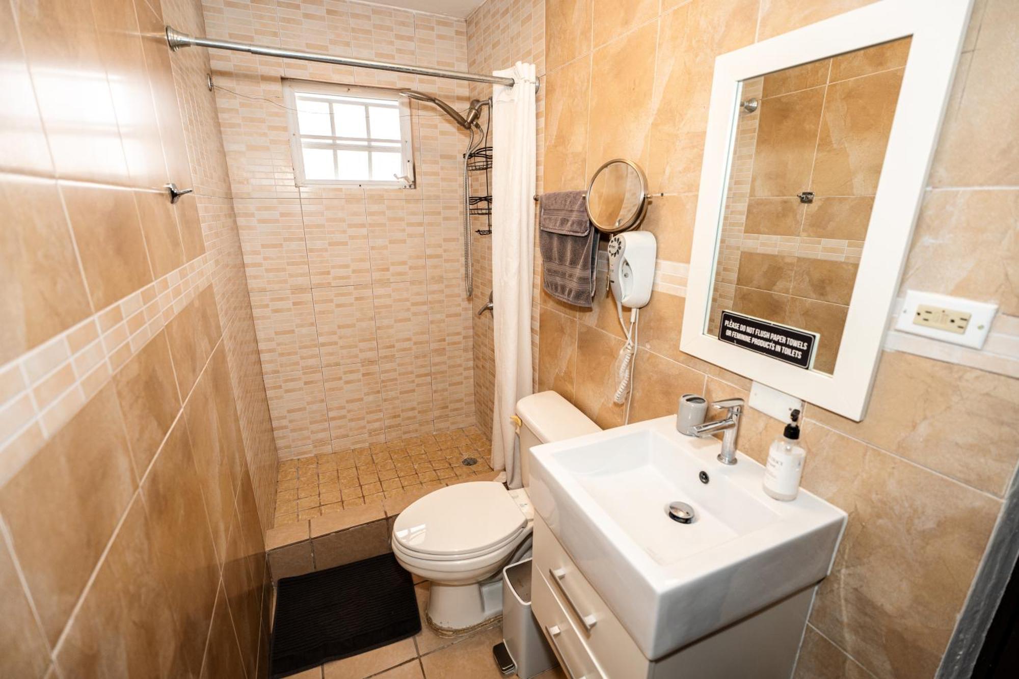 Private Jacuzzi Oasis With Mountain Views And Free Parking Apartment ปอนเซ ภายนอก รูปภาพ